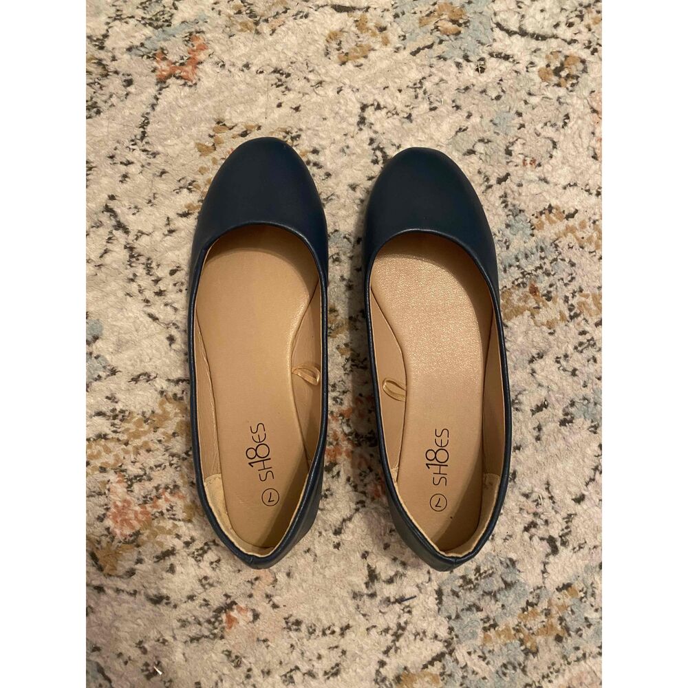 Navy Blue Round Toe Slip-On Flats Womens Leather Size 7